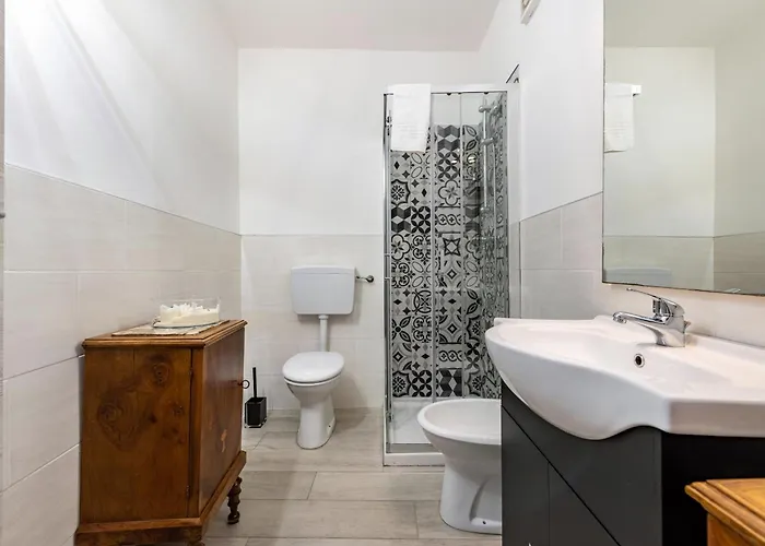 - La Dolce דירה *